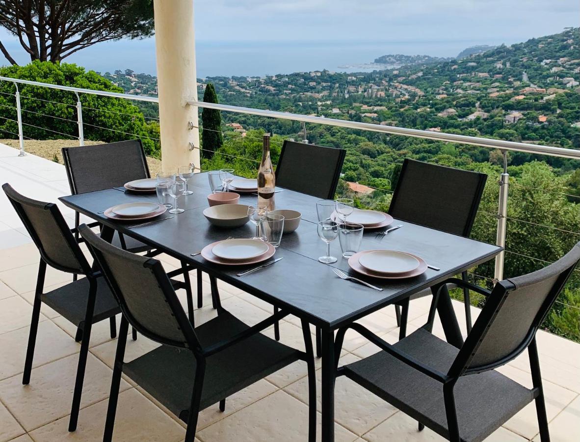Maison Avec Vue Panoramique 카발레르쉬르메르 외부 사진