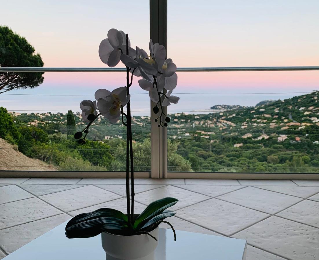 Maison Avec Vue Panoramique 카발레르쉬르메르 외부 사진